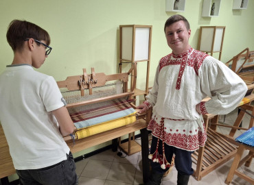 В Липецке открылась инклюзивная мастерская, где будут обучать традиционным ремеслам всех желающих